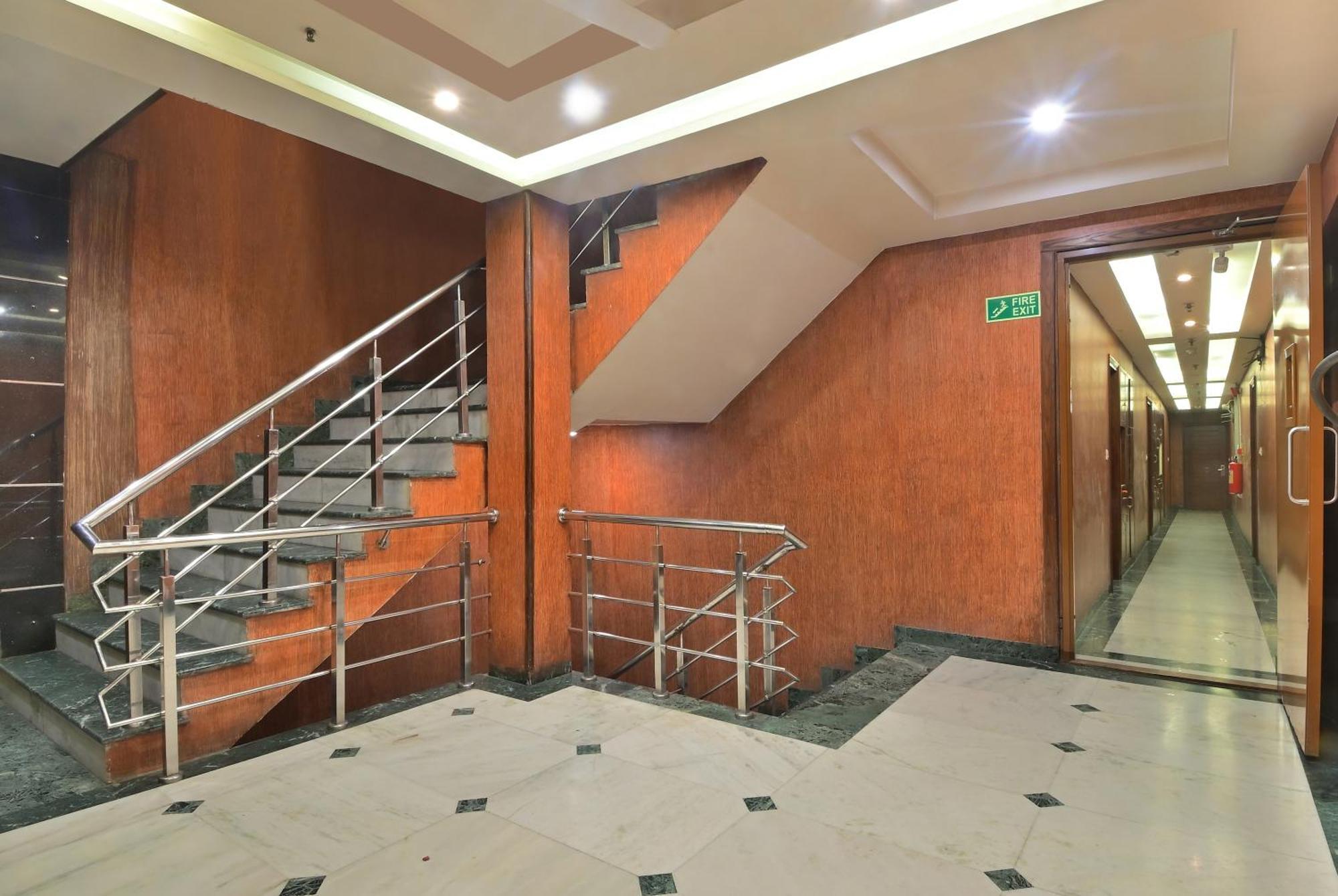 Hotel Hari Piorko - New Delhi Railway Station Nova Deli Exterior foto